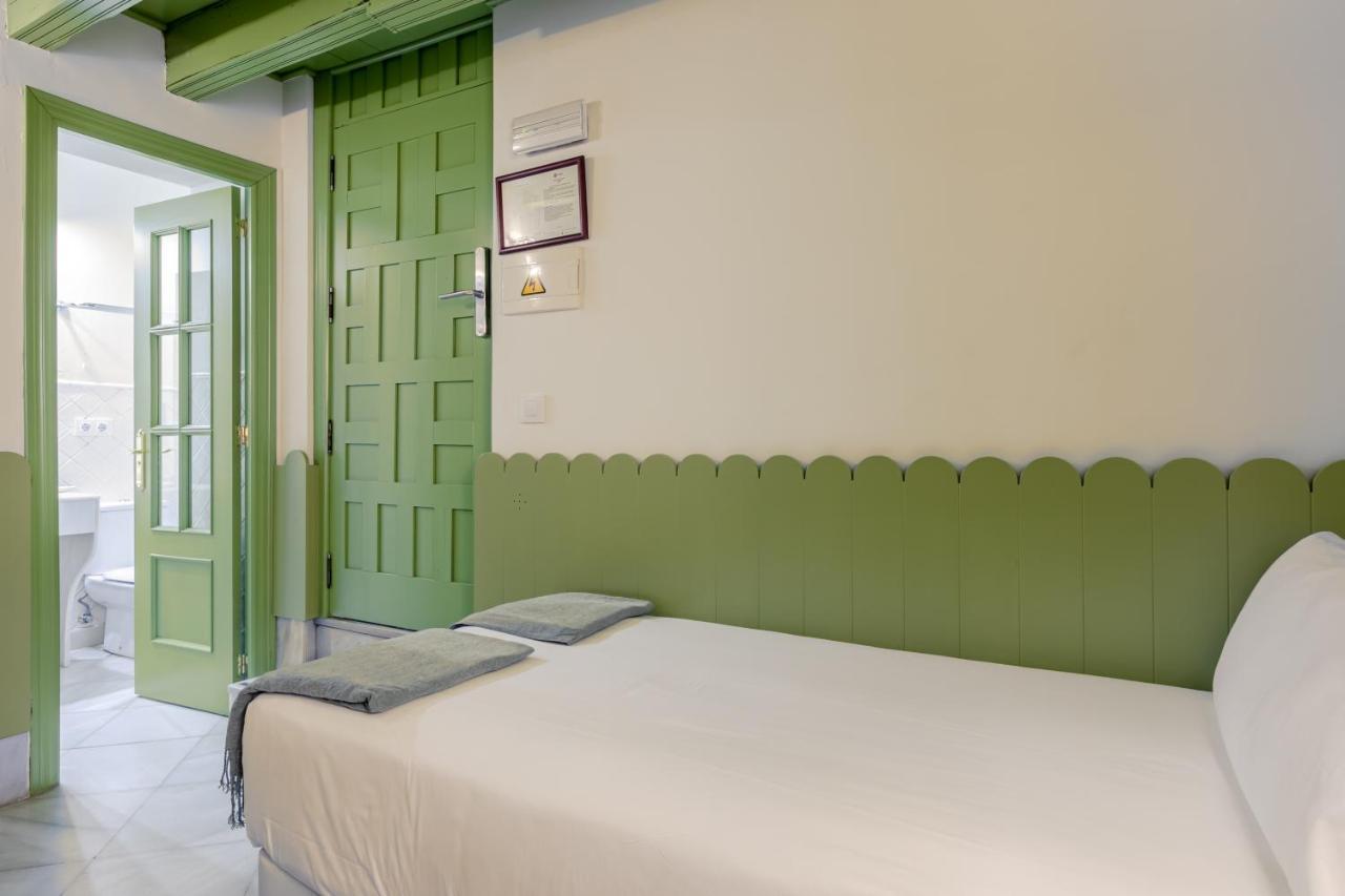 Nuea Giralda Hotel Seville Ngoại thất bức ảnh