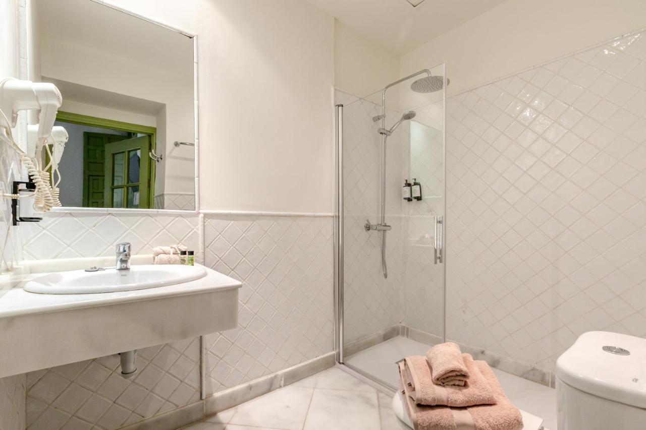 Nuea Giralda Hotel Seville Ngoại thất bức ảnh