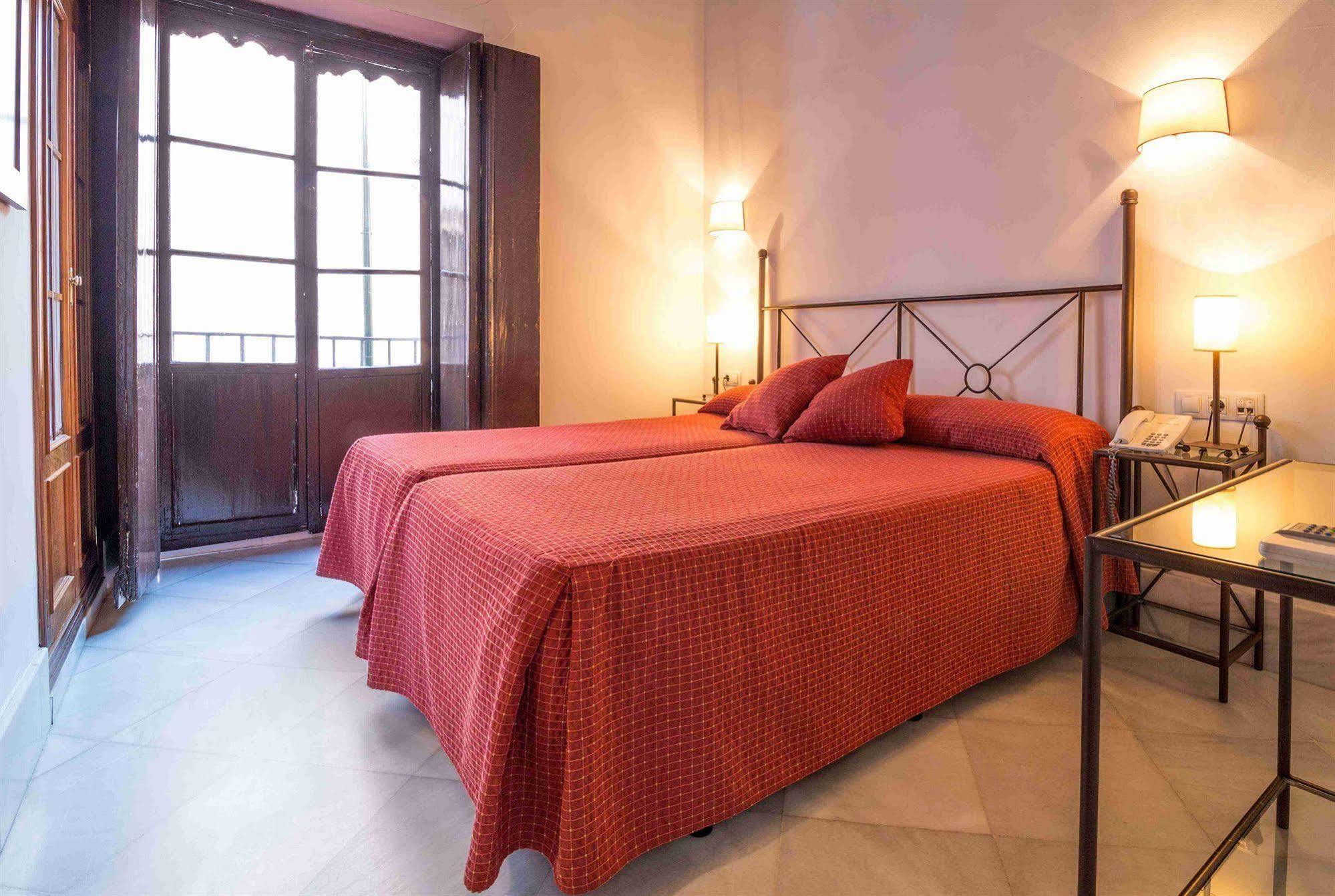 Nuea Giralda Hotel Seville Ngoại thất bức ảnh