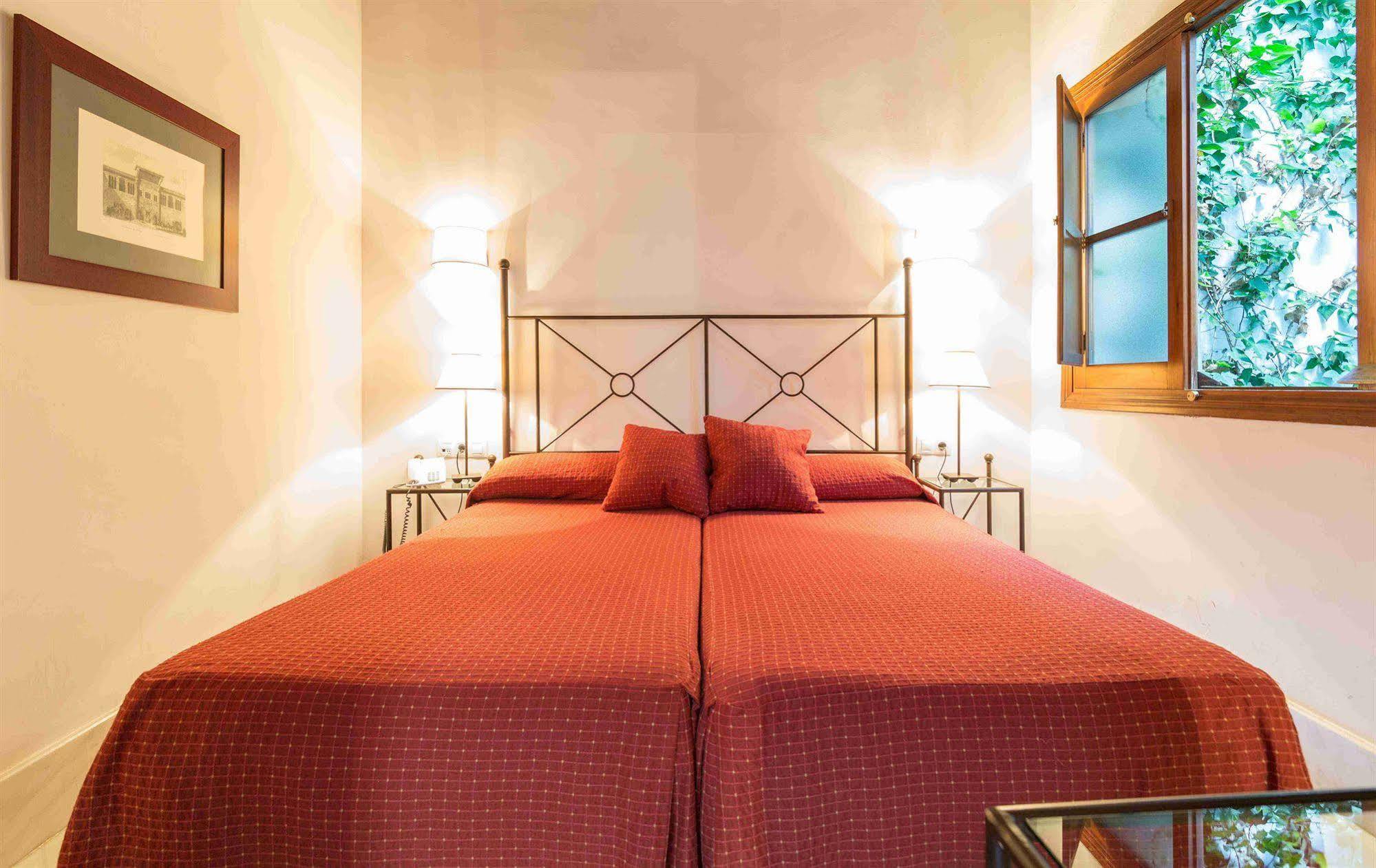Nuea Giralda Hotel Seville Ngoại thất bức ảnh